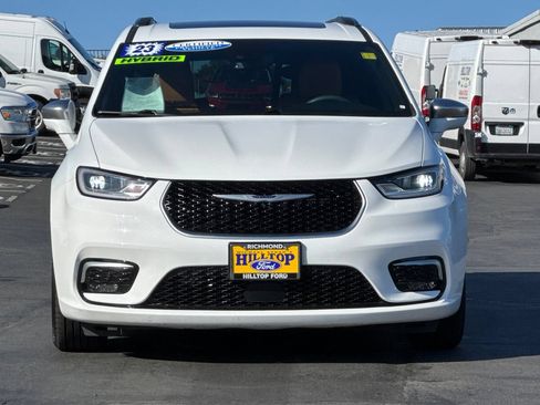 Used 2022 Chrysler Pacifica Pinnacle FWD image 11