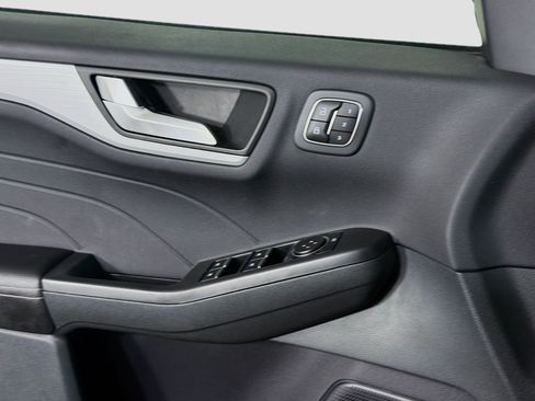 Used 2023 Ford Escape Platinum w/ Premium Technology Package FWD image 15