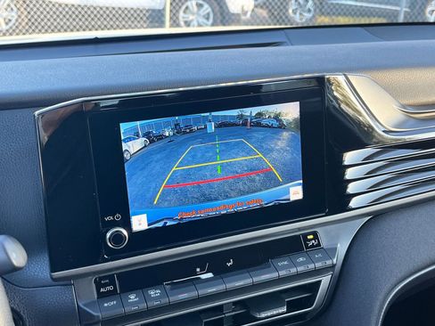 Used 2025 Toyota Camry LE image 24