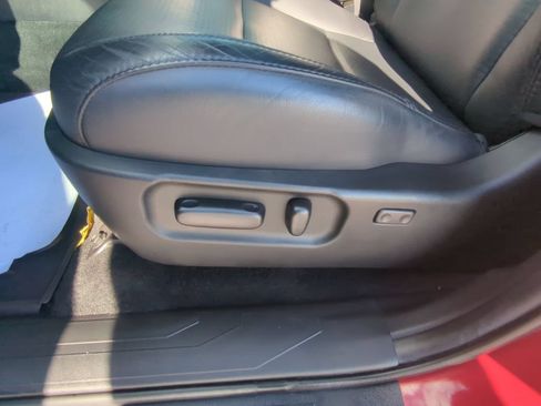 Used 2022 Toyota Tacoma Limited AWD/4WD image 12