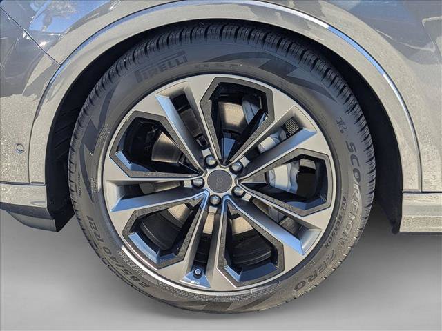 New 2026 Audi Q7 3.0T Premium Plus AWD/4WD image 9