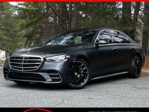 Used 2022 Mercedes-Benz S 580 4MATIC Sedan w/ AMG Line Package image 1