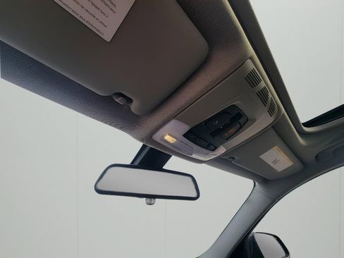 Used 2016 BMW 320i xDrive Sedan image 23