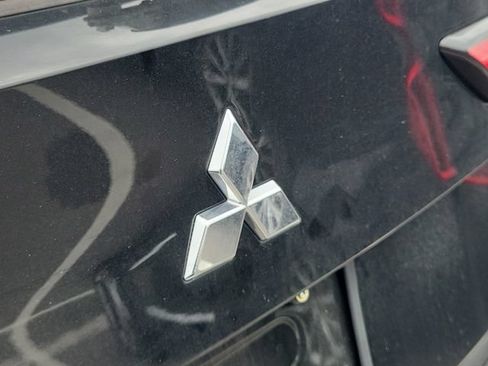 Used 2023 Mitsubishi Outlander SE FWD image 8