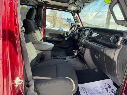 Used 2022 Jeep Wrangler Unlimited Sport image 47