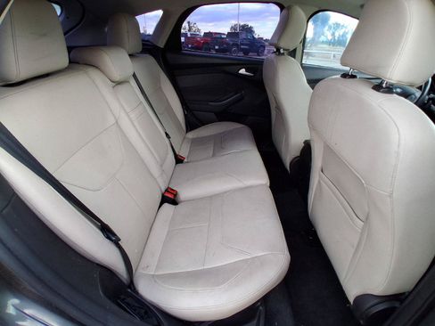 Used 2016 Ford Focus Titanium w/ Titanium Technology Package FWD image 21