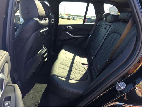 Used 2025 BMW X5 xDrive50e w/ M Sport Package AWD/4WD image 7