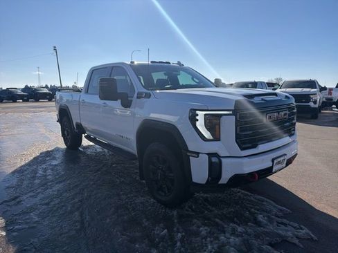 Used 2024 GMC Sierra 3500 AT4 w/ AT4 Premium Plus Package image 4