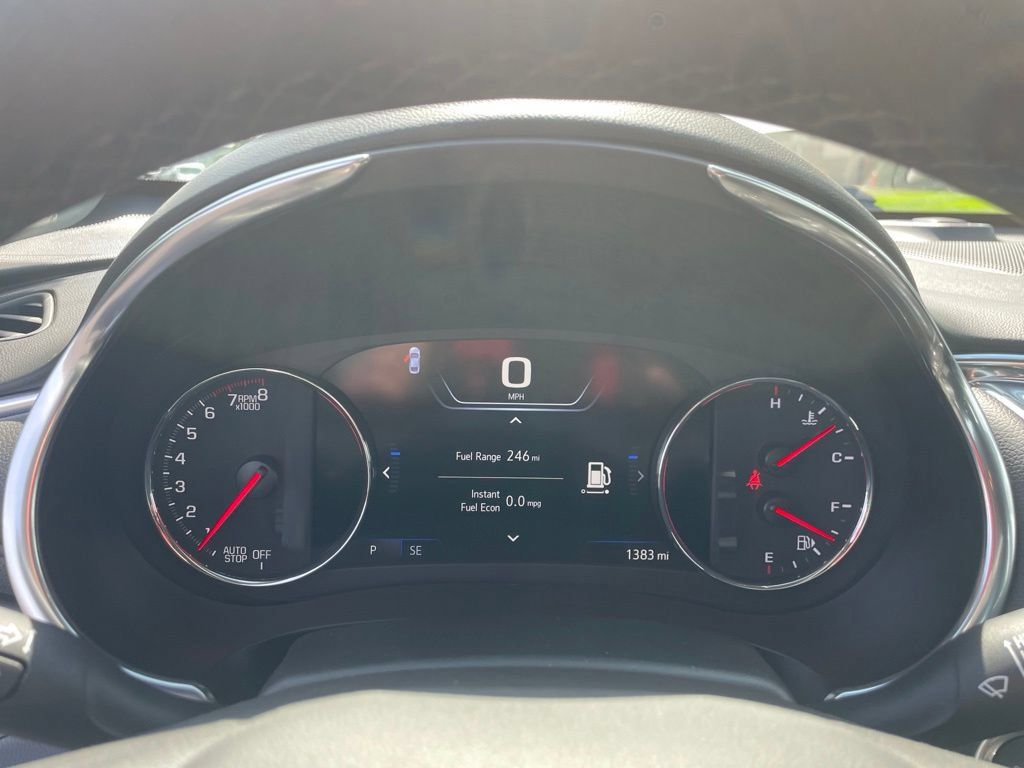 Used 2025 Chevrolet Malibu LT FWD image 9