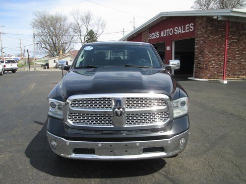 Used 2018 RAM 1500 Laramie w/ Convenience Group AWD/4WD image 10