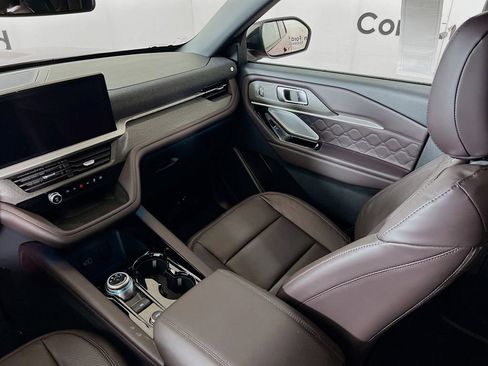 New 2026 Ford Explorer Platinum image 30