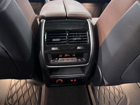 Used 2025 BMW X7 xDrive40i w/ M Sport Package AWD/4WD image 16