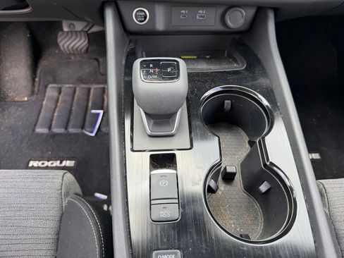 Used 2023 Nissan Rogue SV FWD image 27