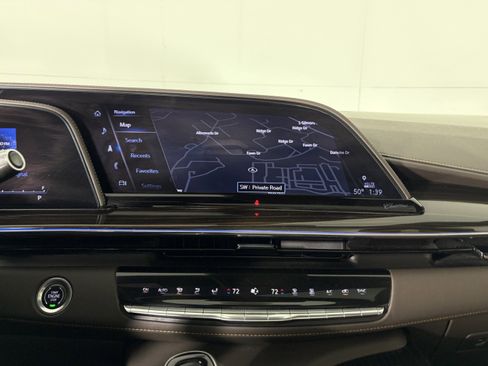 Certified 2024 Cadillac Escalade ESV Premium Luxury w/ Performance Package image 23