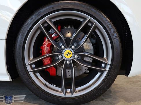 Used 2019 Ferrari 488 Spider image 41