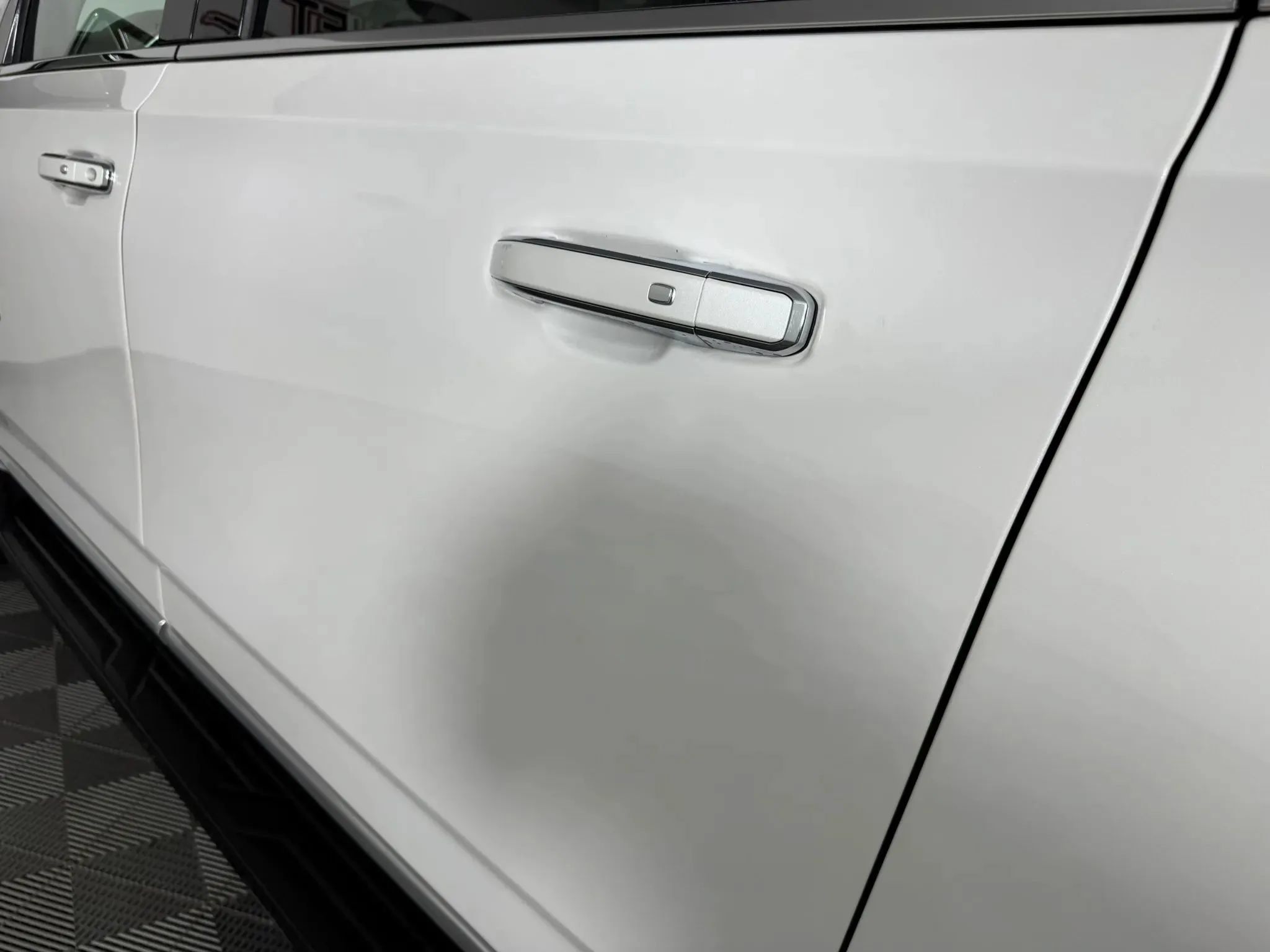 Used 2022 GMC Yukon XL Denali AWD/4WD image 27