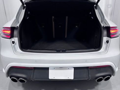 Used 2024 Porsche Macan S AWD/4WD image 28