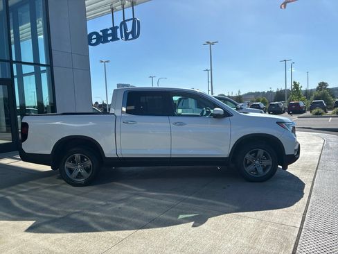 Used 2023 Honda Ridgeline RTL-E image 4