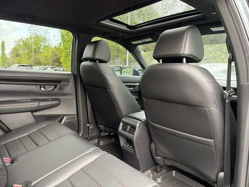 Used 2025 Honda CR-V Sport-L image 17