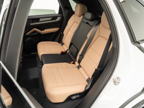 New 2026 Porsche Cayenne S image 31