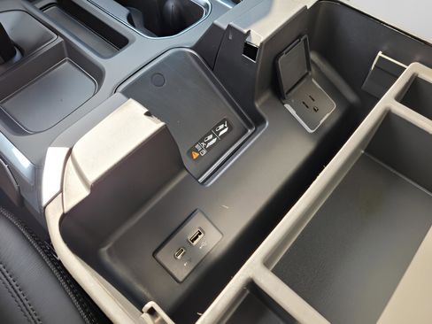 New 2026 Chevrolet Silverado 1500 High Country w/ High Country Premium Package image 23