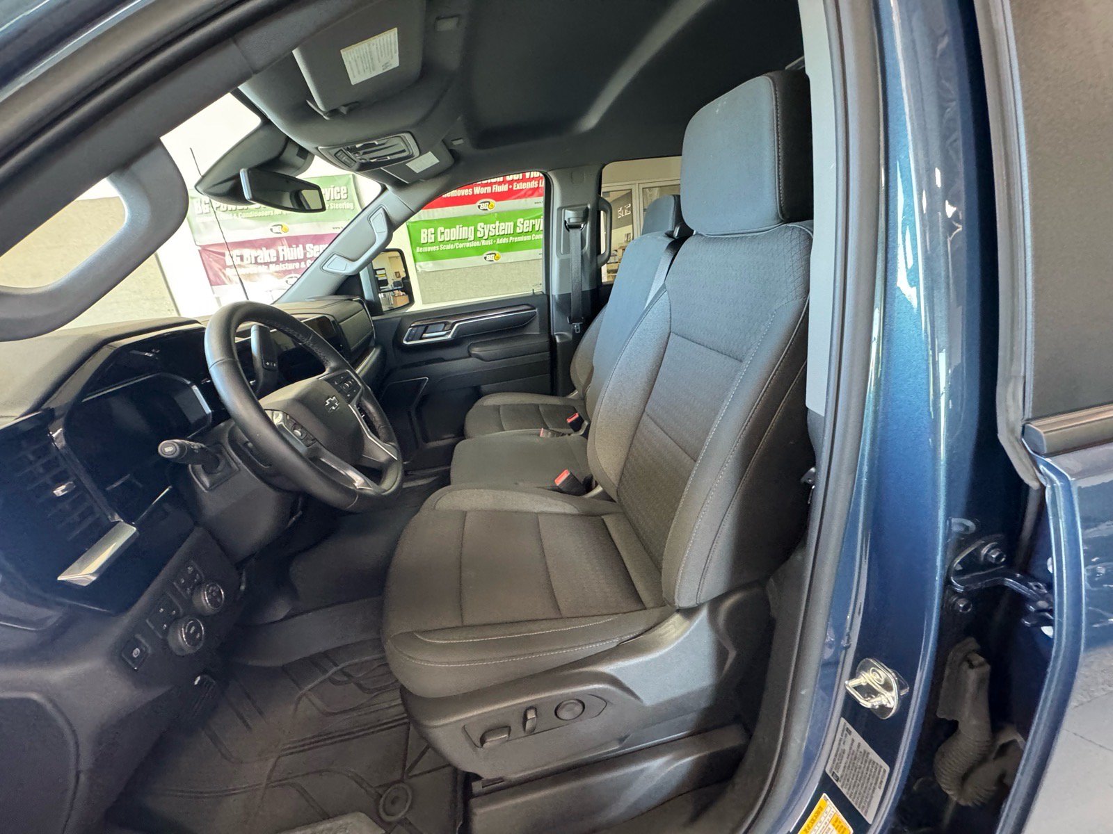 Used 2026 Chevrolet Silverado 2500 LT w/ Trail Boss Package AWD/4WD image 18
