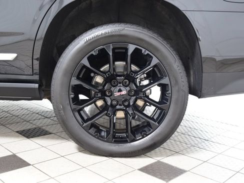 Used 2024 GMC Yukon Denali AWD/4WD image 29