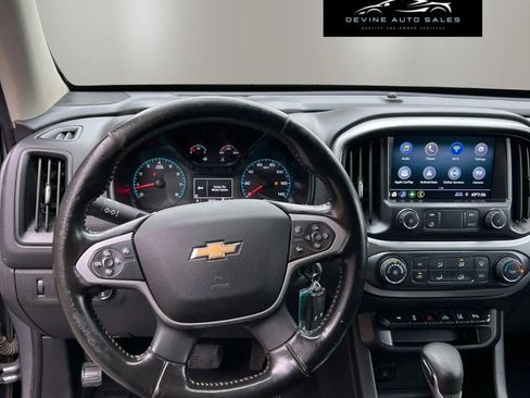 Used 2022 Chevrolet Colorado LT w/ Safety Package image 13