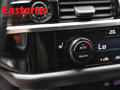 Used 2023 Nissan Pathfinder SL w/ Lighting Package (N92) AWD/4WD image 20