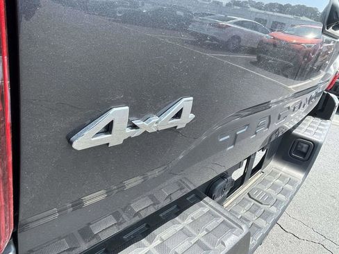 Used 2023 Toyota Tacoma SR5 AWD/4WD image 18
