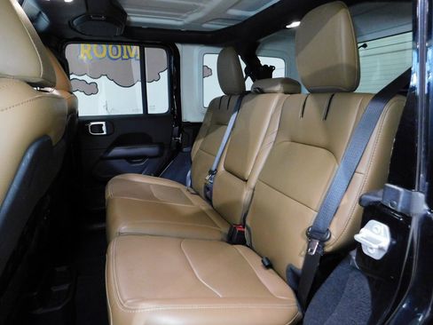 Used 2022 Jeep Wrangler Unlimited Rubicon 4xe w/ Dual Top Group image 80