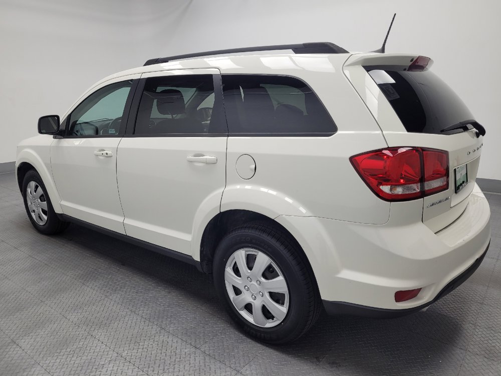 Used 2018 Dodge Journey SXT w/ Connectivity Group FWD image 3
