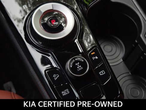 Certified 2025 Kia Sportage SX Prestige AWD/4WD image 28
