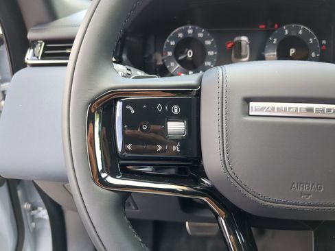 New 2026 Land Rover Range Rover Velar Dynamic SE image 25