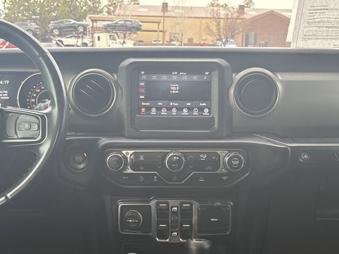 Used 2021 Jeep Wrangler Unlimited Sport image 22