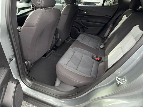 New 2026 Chevrolet Trax RS w/ Sunroof Package FWD image 19