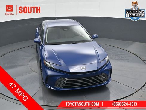 Used 2025 Toyota Camry XLE FWD image 48