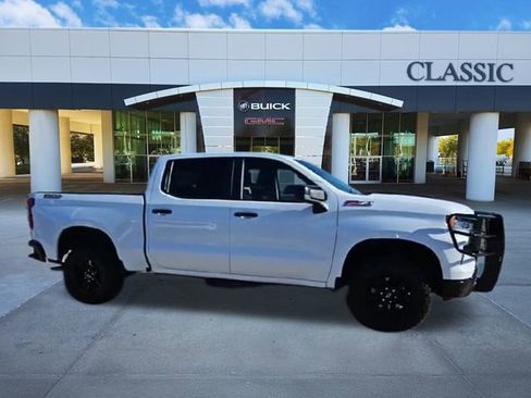 Used 2023 Chevrolet Silverado 1500 LT Trail Boss AWD/4WD image 9