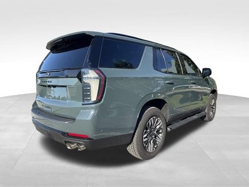 Used 2025 Chevrolet Tahoe Z71 w/ Comfort Package AWD/4WD image 7