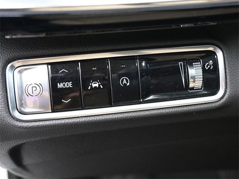 Used 2025 Buick Envision Preferred image 19