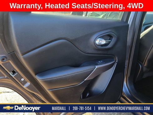 Used 2022 Jeep Cherokee Latitude Lux image 24