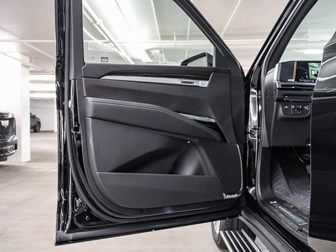 Used 2026 Cadillac Escalade Luxury image 23