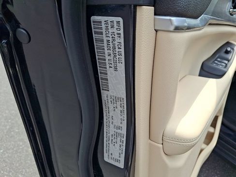 Used 2024 Jeep Grand Cherokee Limited w/ Trailer Tow Package AWD/4WD image 27