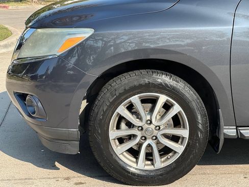Used 2014 Nissan Pathfinder S FWD image 11