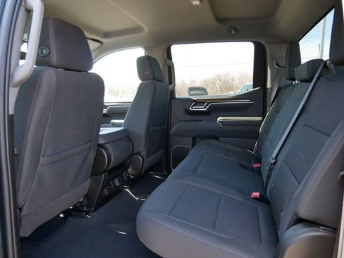 Used 2025 Chevrolet Silverado 1500 LT AWD/4WD image 16