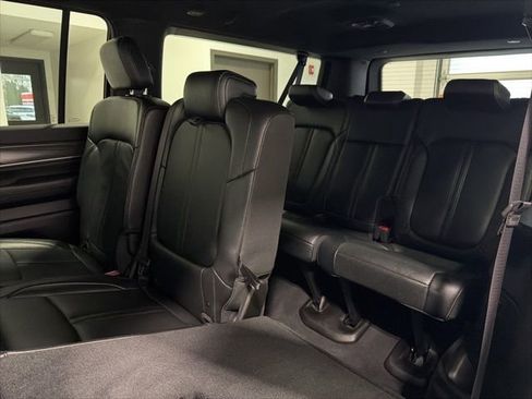 Used 2024 Jeep Wagoneer L Series II w/ Flexible Seating Group AWD/4WD image 30