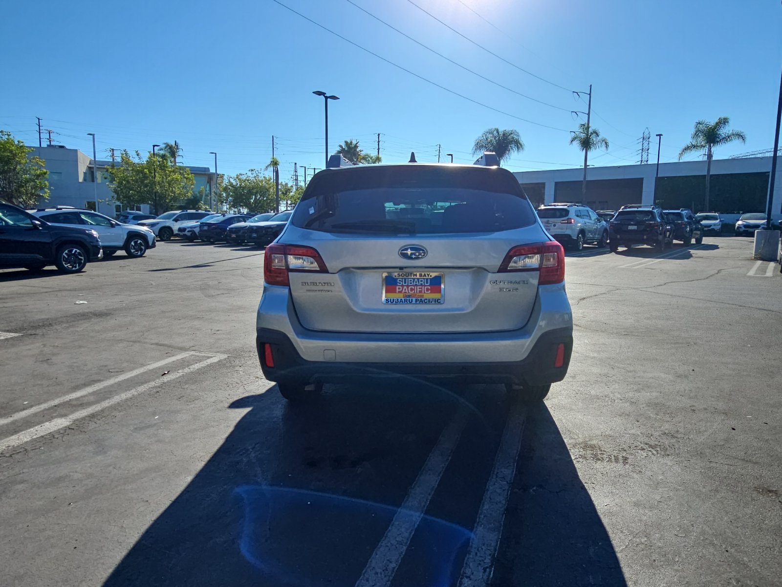 Used 2019 Subaru Outback 3.6R Limited AWD/4WD image 6