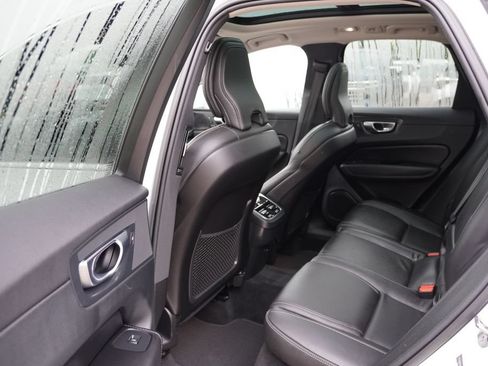 Used 2023 Volvo XC60 B5 Ultimate AWD/4WD image 16