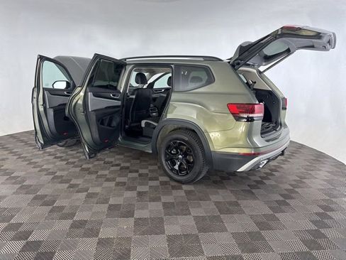 Used 2024 Volkswagen Atlas Peak Edition SE image 16