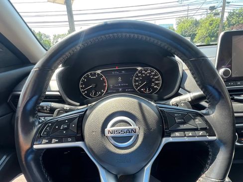 Used 2021 Nissan Altima 2.0 SR FWD image 19
